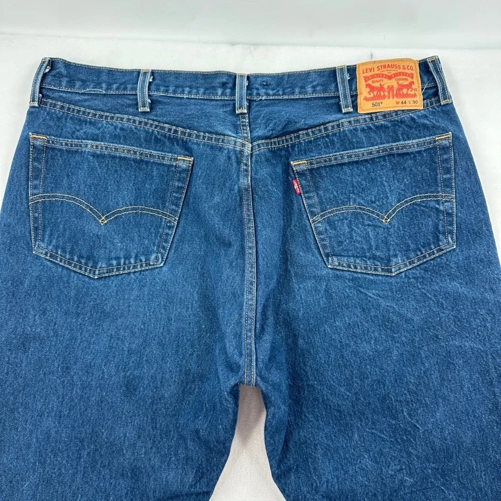 Levi's 501 Jeans  Dark Wash Blue Denim Classic Fit Button Fly Mens W44 L 27.5